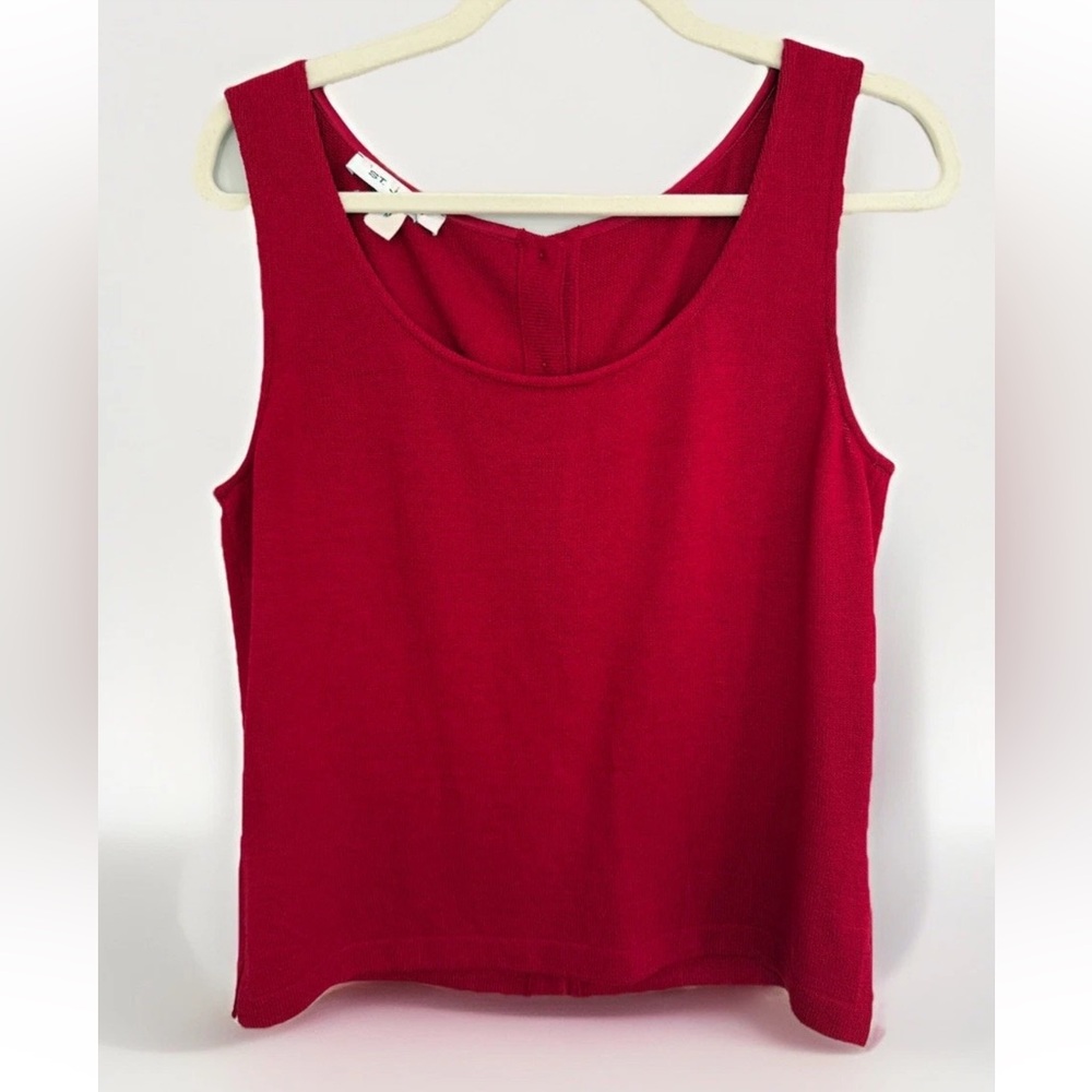 ST. JOHN Vintage Womens Santana Knit Red Sleeveless Top Back Buttons Sz Medium